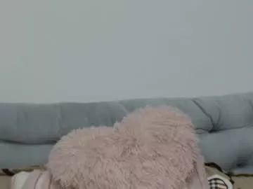 Ella_chloe from Chaturbate