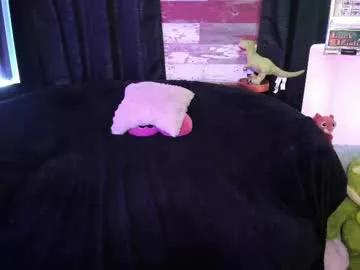 Elle4you from Chaturbate