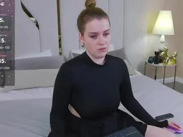 Ellielarson from Chaturbate