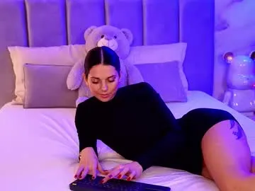 Ellylynn from Chaturbate