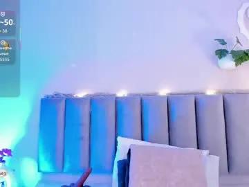Emely_deluxe from Chaturbate