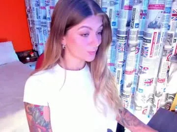 Emmaa_hostt from Chaturbate