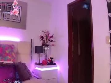 Evelynagrey from Chaturbate