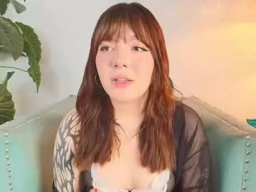 Fluffy_bubble21 from Chaturbate
