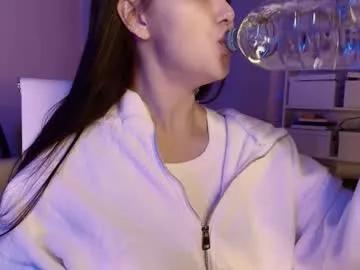 Hollyextra from Chaturbate