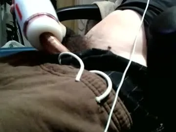 Iliketofuck1975 from Chaturbate