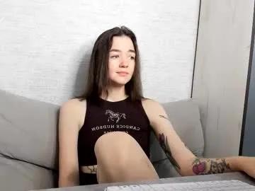 Imkittygirlss from Chaturbate