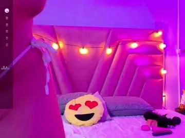 Innocenthazel from Chaturbate