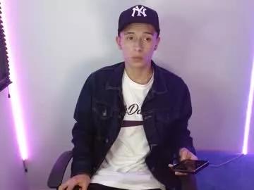 Isaac_tan from Chaturbate