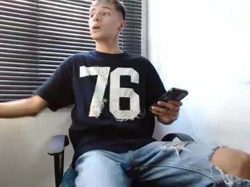 Isaac_tan from Chaturbate