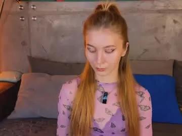 Izi_fox from Chaturbate
