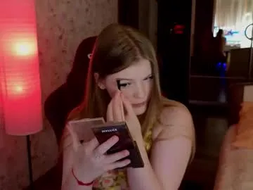 Jennykiss11 from Chaturbate