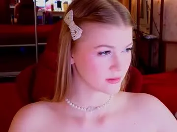 Jennykiss11 from Chaturbate