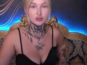 Kellybabbe from Chaturbate