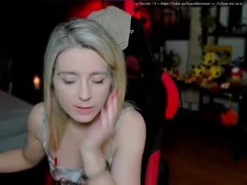 Kimilee22 from Chaturbate
