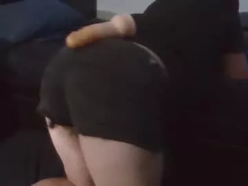 Kinkysubmtl from Chaturbate