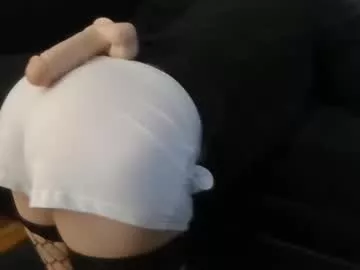 Kinkysubmtl from Chaturbate