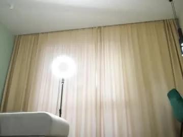 Kissmesloww from Chaturbate