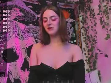 Kissthasky from Chaturbate