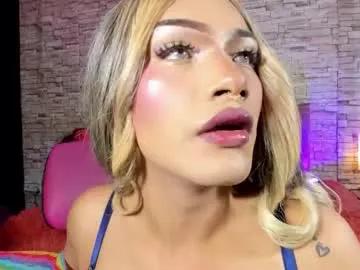 Kittyqueen01 from Chaturbate