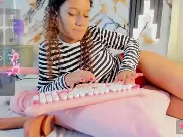 Larakrof from Chaturbate