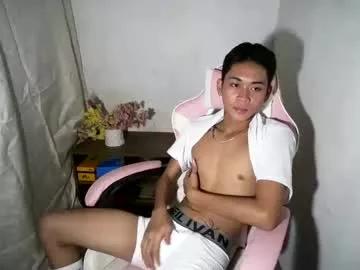 Leemoreno18 from Chaturbate