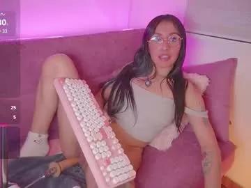 Leila_petitee from Chaturbate