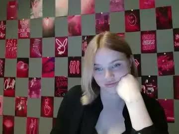 Leyla_le from Chaturbate