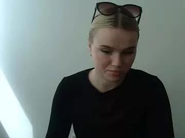 Leyla_le from Chaturbate