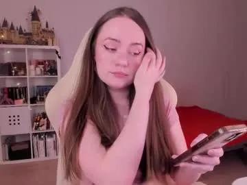 Lil_happiness from Chaturbate