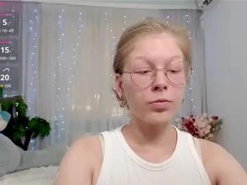 Lilly_belly from Chaturbate