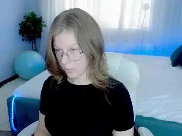 Lilly_belly from Chaturbate