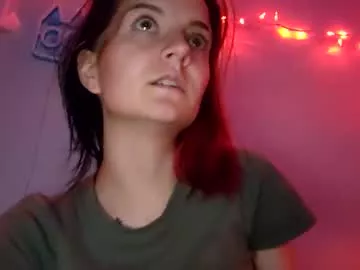 Lilthroatpixie from Chaturbate