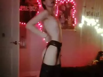 Lilthroatpixie from Chaturbate