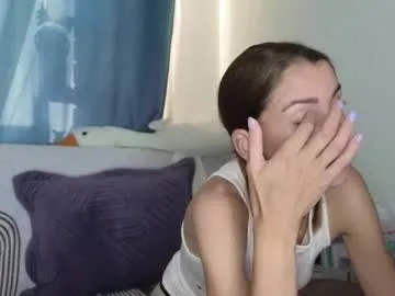 Lisi4ka_basik33 from Chaturbate