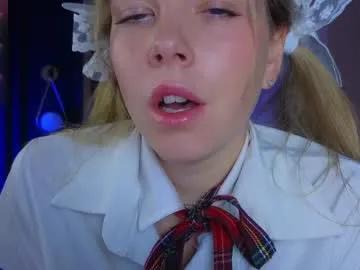 Milly_shy from Chaturbate