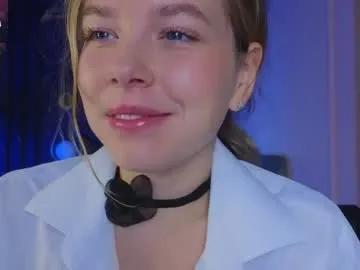 Milly_shy from Chaturbate