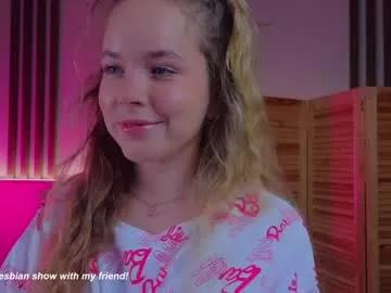 Milly_shy from Chaturbate