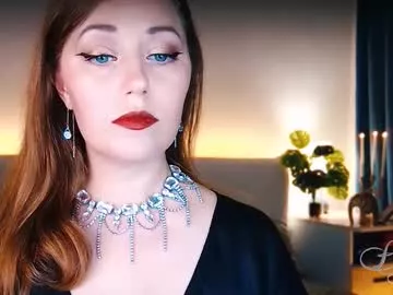 Missbeverlymills from Chaturbate