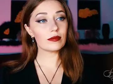 Missbeverlymills from Chaturbate