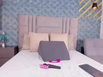 Niiamoore_ from Chaturbate