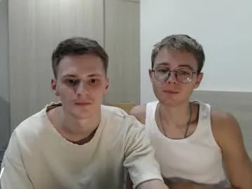 nikikerry_cum_ from Chaturbate