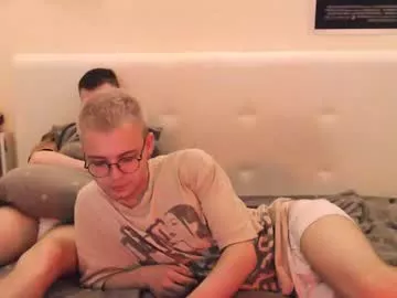 Nikikerry_cum_ from Chaturbate