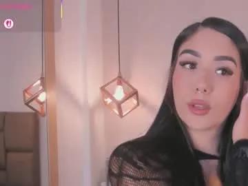 Nikkii_vegaa from Chaturbate