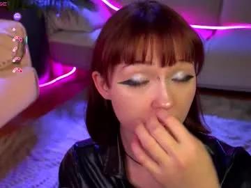 Nikkisilk from Chaturbate