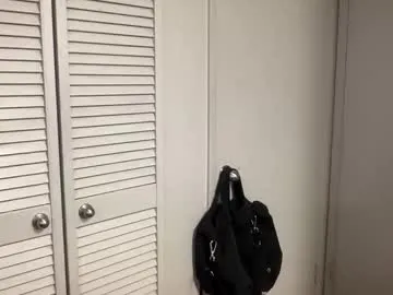 Oohhellothere from Chaturbate