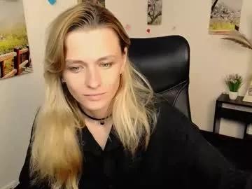 Peppymia from Chaturbate
