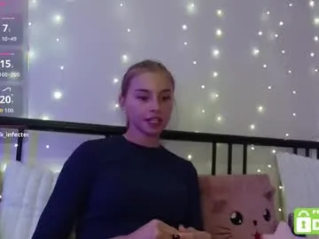 Roxxxie_reid from Chaturbate