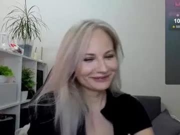 Sunny_bunny6 from Chaturbate