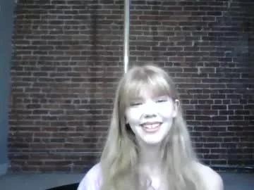 Sweetestcherry3 from Chaturbate